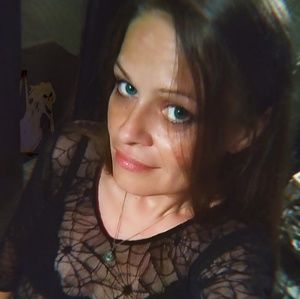 Meet your Posher, Dea D.